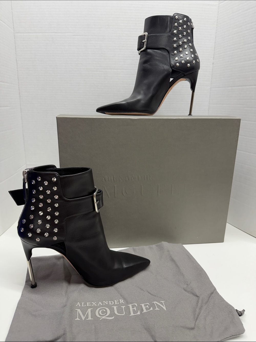Alexander McQueen Heeled Booties Pointed Toe Buckle Ankle Boots Studded Size 8